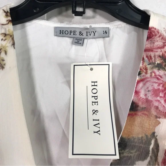 Hope & Ivy Floral Flutter Sleeve Maxi Dress, Women's Size 14 - Ivory - Picture 3 of 8